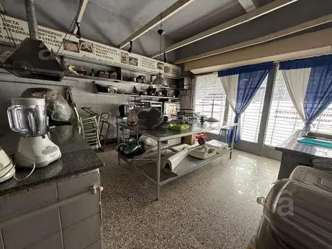 General Paz  al 2000 entre Sarmiento y Combet