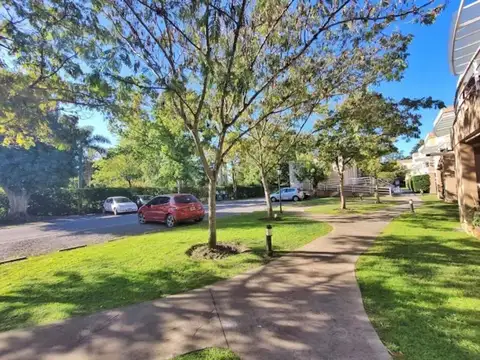 Jardines De Saravi 1050 , Piso PB