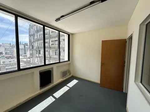 Sarmiento  al 800. Piso 06-09. Oficina centrica