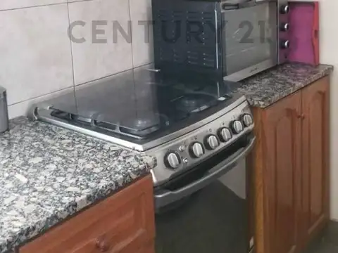 VENTA PH 6 AMBIENTES CON JARDIN, PISCINA Y QUINCHO - VELEZ SARSFIELD