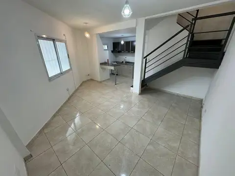 Departamento 4 ambientes. | Aristobulo del Valle 5290