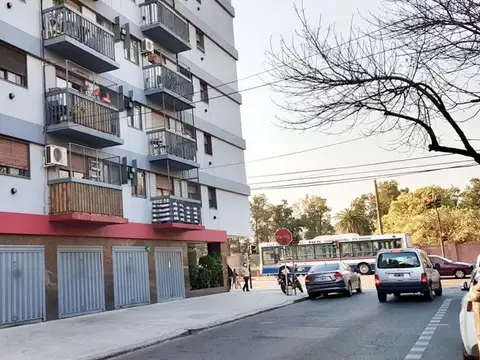 Departamento en Venta en Villa del Parque, USD 98.000