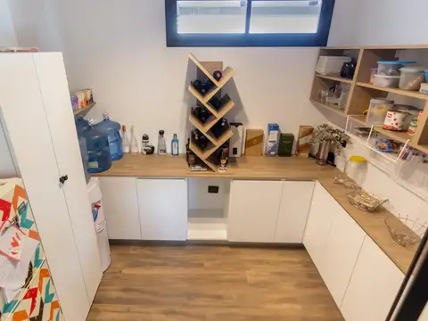 Casa en barrio  Don mateo, A ESTRENAR.