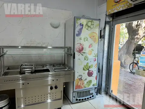Av. Caseros 3200 Parque Patricios Fondo de Comercio ROTISERÍA- RESTAURANTE TAKE AWAY
