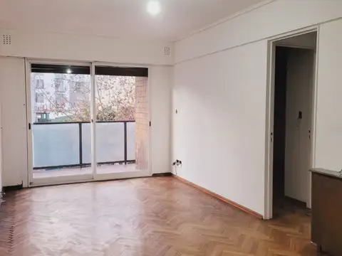 EXCELENTE Departamento 3 AMB AL FTE C/BALCON S/ATERRAZADO en venta en Balvanera