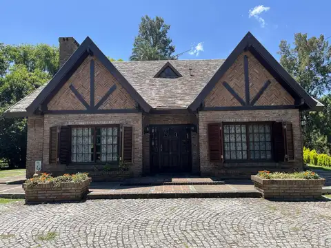 Excelente casa en el Golf 1