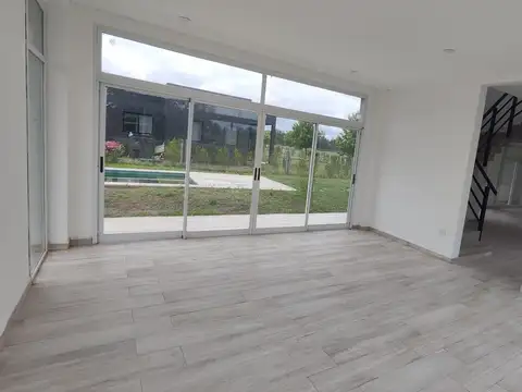 Casa en Venta en Santa Isabel, USD 220.000