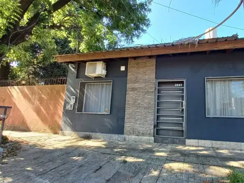 Casa 7 Ambientes en Alquiler-Castelar