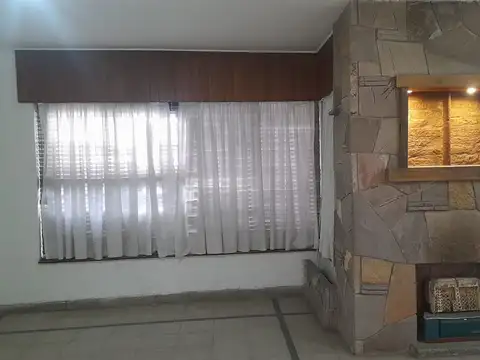 CASA EN VENTA LUJAN DE CUYO