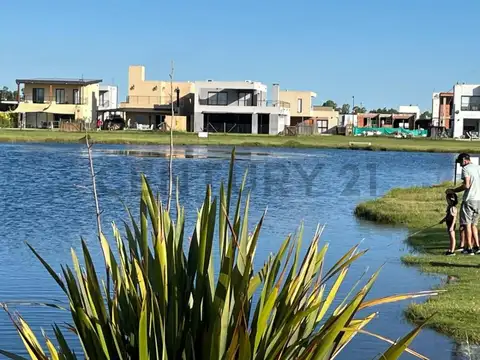 Néstor Kirchner 11300, Piso 0