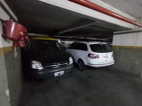 ACCESO POR PORT?N AUTOM?TICO, EXCELENTE UBICACI?N