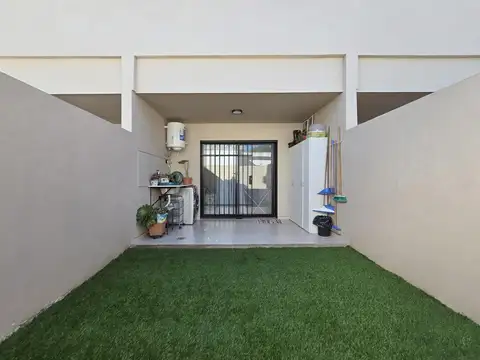 Depto Tipo Casa en Venta con 2 cocheras