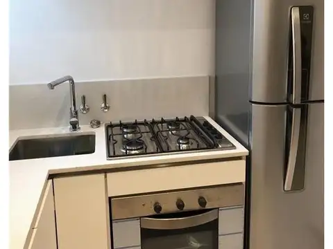 Departamento 3 ambientes a estrenar, equipado y muy luminoso.