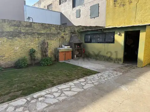 Casa 4 ambientes con 1 baño