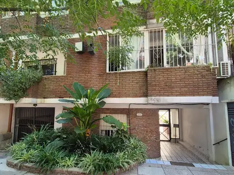 Dpto. en Alquiler en excelente ubicación y en buen estado