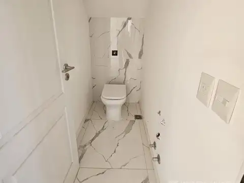 Casa 5 ambientes con 2 baños