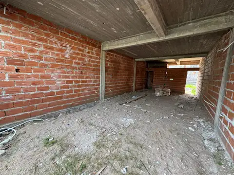 Local en Venta Via Púb.