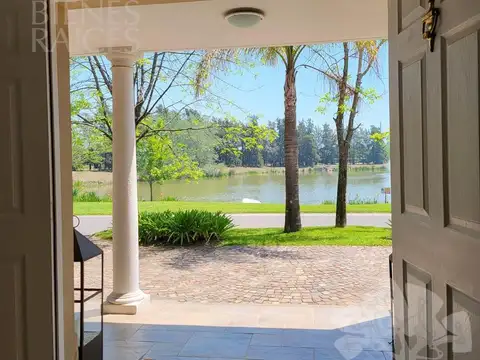 Casa en Alquiler de 4 dormitorios