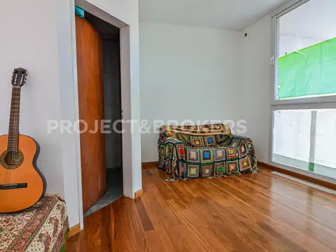 Casa 6 ambientes con 4 baños