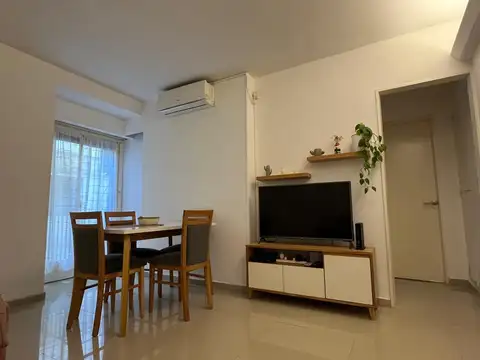 Departamento en  Venta. Palermo. 2 ambientes amplio. Por escalera.
