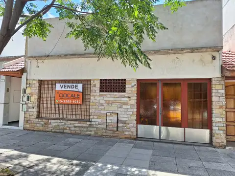 PH EN VENTA EN VILLA LURO , A REFACCIONAR , ESPACIO AEREO PROPIO