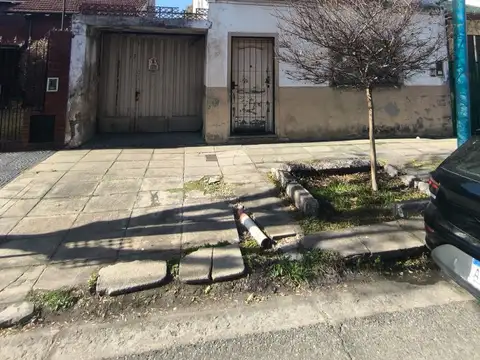 VENTA CASA A RECICLAR EN VILLA MARTELLI FLORIDA