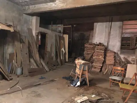 Taller en PB y vivienda a terminar en PA