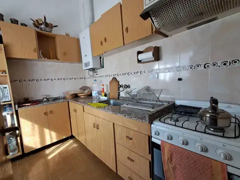 Casa 6 ambientes con 3 baños