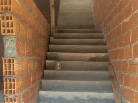 Alquiler 2 Locales Comercial - Jose C Paz Centro