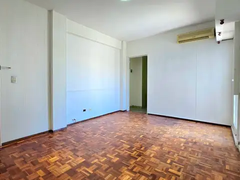 Departamento en Alquiler en Parque Chas, $ 600.000