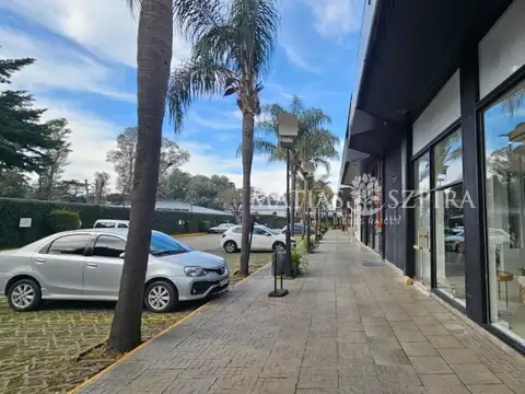 Oficina en alquiler en complejo zona Parque Leloir