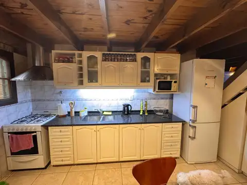 CASA 4 AMBIENTES CON PILETA Y QUINCHO 934 MTS T