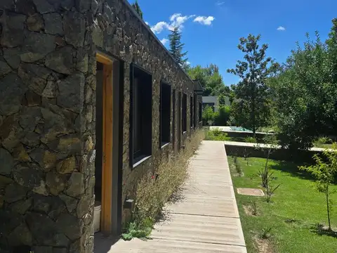 Hotel en Chacras De Coria