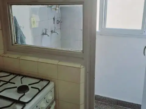 EXCELENTE 2 AMB COCINA CON LAVADERO