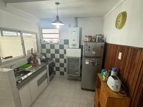 DEPARTAMENTO TIPO CASA AL FRENTE