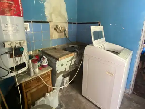 Casa 4 ambientes con 1 baño