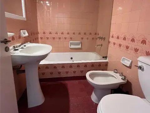 Departamento en Alquiler en Lomas De Zamora, $ 750.000