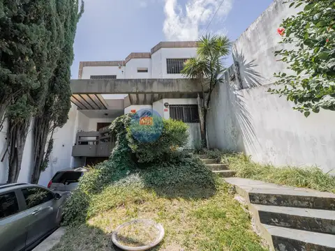 Casa 7 ambientes con 6 baños