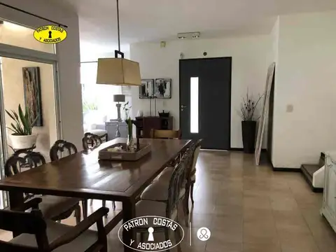 Isla Raza y Sándwich del Sur 100