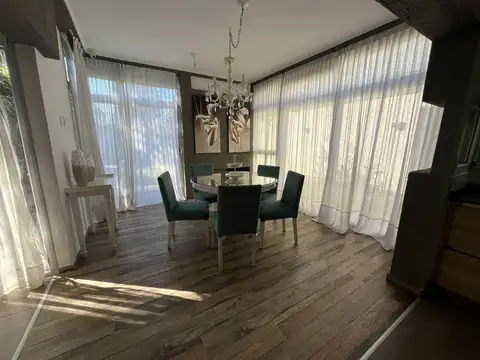 Depto Tipo Casa en Venta de 3 dormitorios