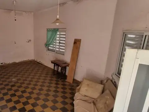 Casa en esquina Barrio La Consolata