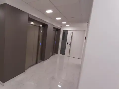 Oficina en Venta con 1 cochera