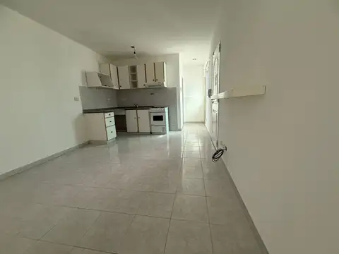 Av N Albarellos 2800, Piso 1