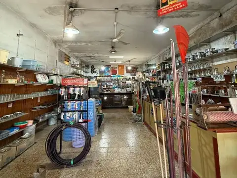 Local comercial céntrico en venta, Marcos Paz.