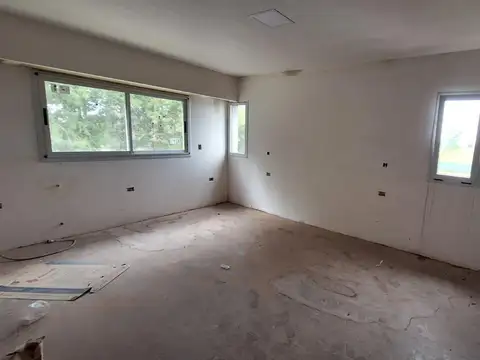 Av. Alicia Moreau de Justo al 700