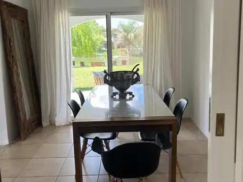 Casa Chalet  en Alq. Temporario en Santa Barbara, Tigre, G.B.A. Zona Norte