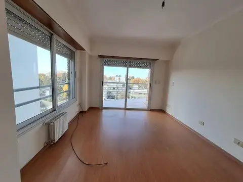 Avda. Alsina al 1900