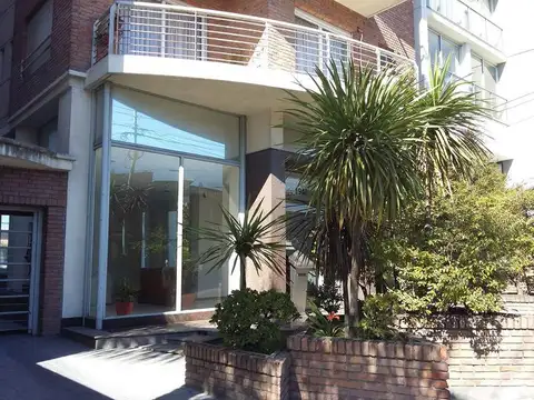 Avda. Alsina al 1900