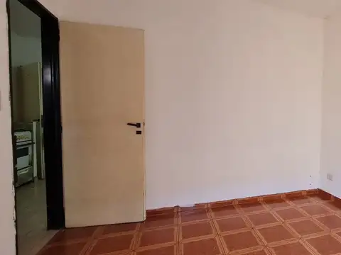 Linares 4700, Piso 1