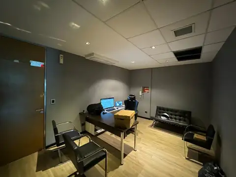 Oficina en Venta con 1 cochera